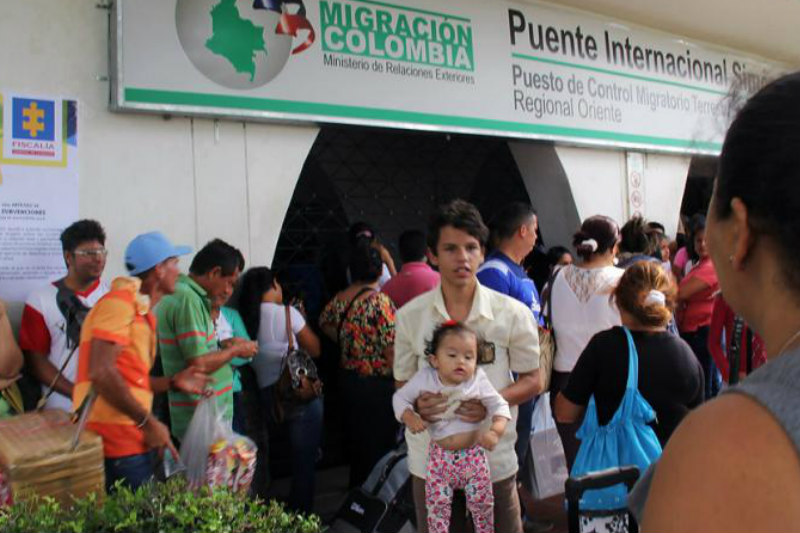 Cuáles son los pasos que debe hacer los migrantes venezolanos para tramitar el permiso de permanencia colombiano Cuáles son los pasos que debe hacer los migrantes venezolanos para tramitar el permiso de permanencia colombiano