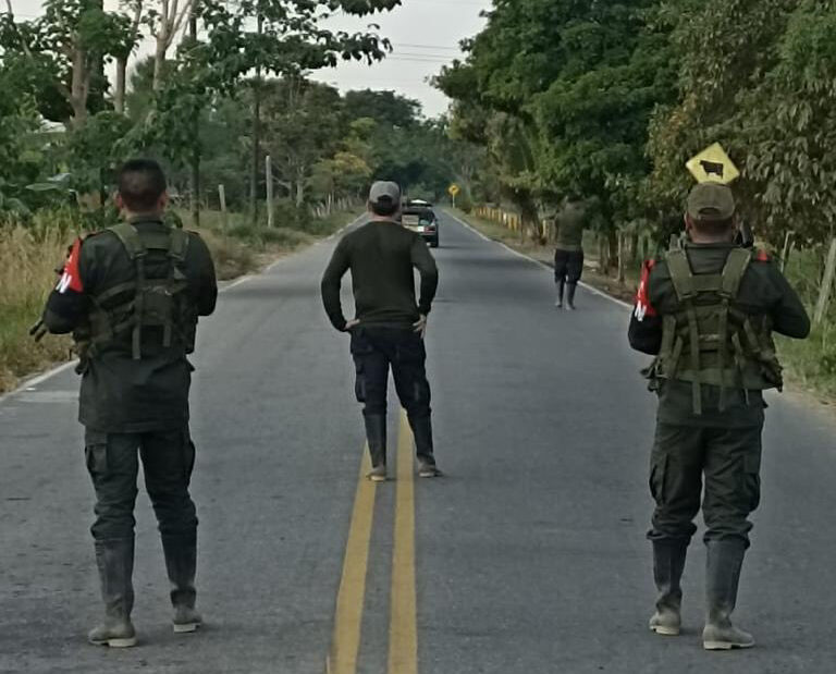 ELN desafía a autoridades colombianas con fotografías patrullando cerca de Venezuela