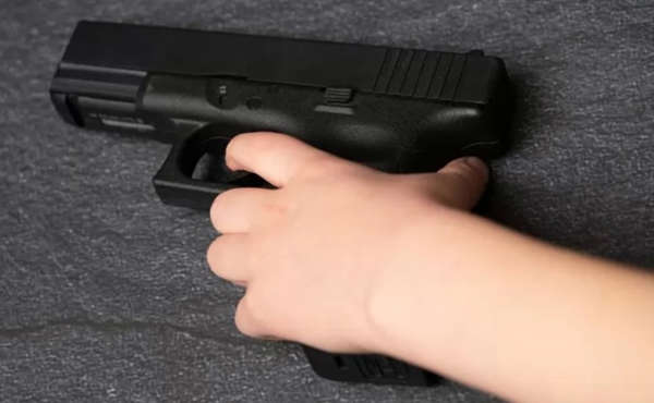 Niña de 3 años mata accidentalmente de un tiro a su hermana de 4