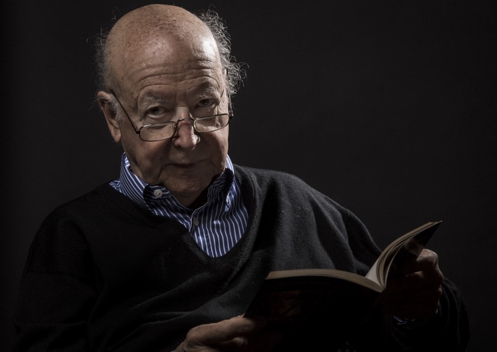 FILES-CHILE-SPAIN-LITERATURE-EDWARDS-OBIT