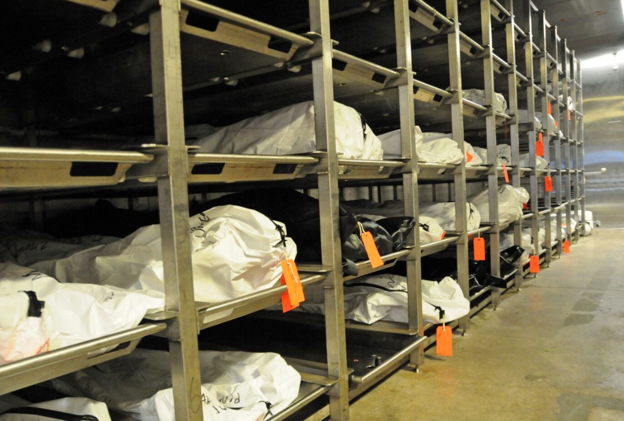 Extrabajadora de la morgue robaba partes de cuerpo humano para venderlas por Facebook