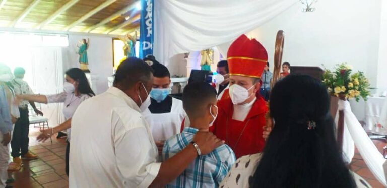 180 rubienses recibieron el sacramento de la confirmación