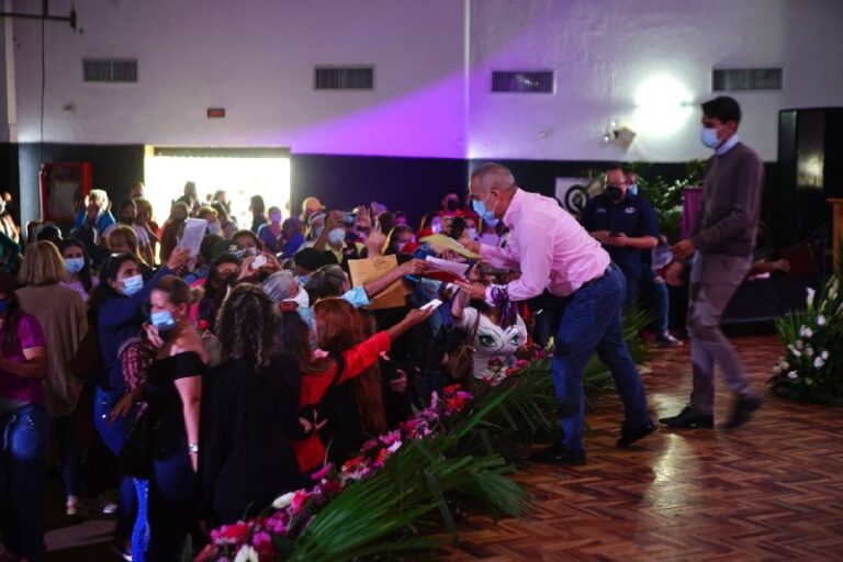 “Mujeres en Táchira entregan propuesta de Plan de Gobierno a Freddy Bernal”