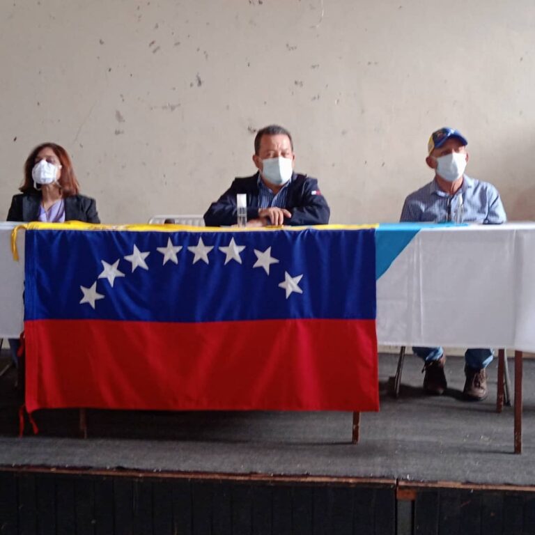 “Es hora de que el Gobierno nacional reconozca la gran labor de los educadores”