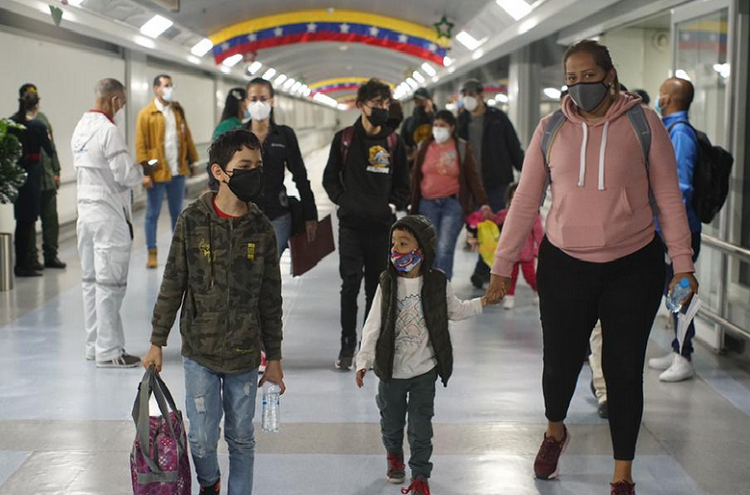250 venezolanos regresan desde Perú con el Plan Vuelta a la Patria