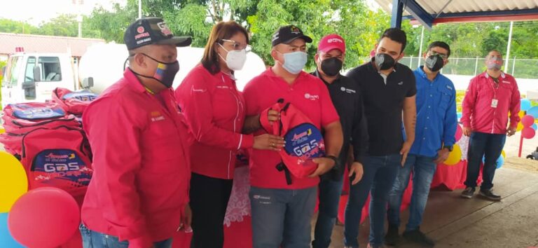 Firman alianza para recuperar planta reparadora de cilindros