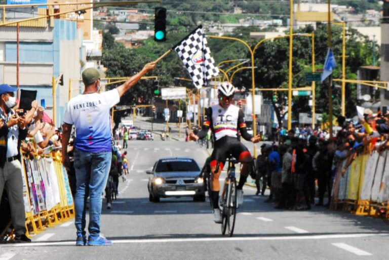 Tachirense Jorge Abreu líder y casi campeón de la Vuelta Ciclista a Venezuela