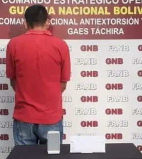 Apresado por extorsionar mediante amenazas a un comerciante