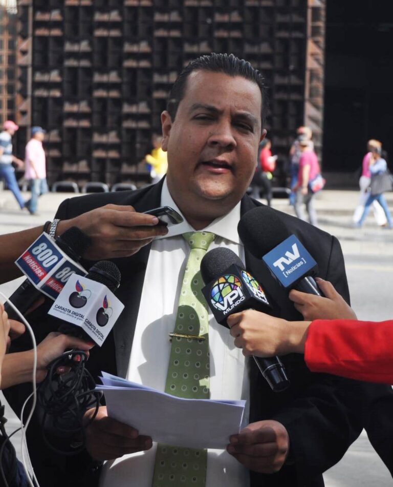 Difieren por décima vez audiencia de activistas de FundaRedes