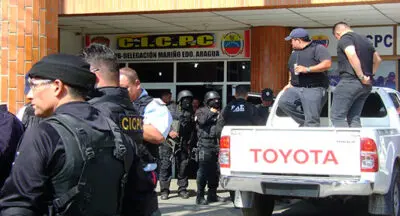 Apuñaló a su pareja embarazada y la lanzó por un barranco para que perdiera al bebé: Lo arrestaron en Los Teques