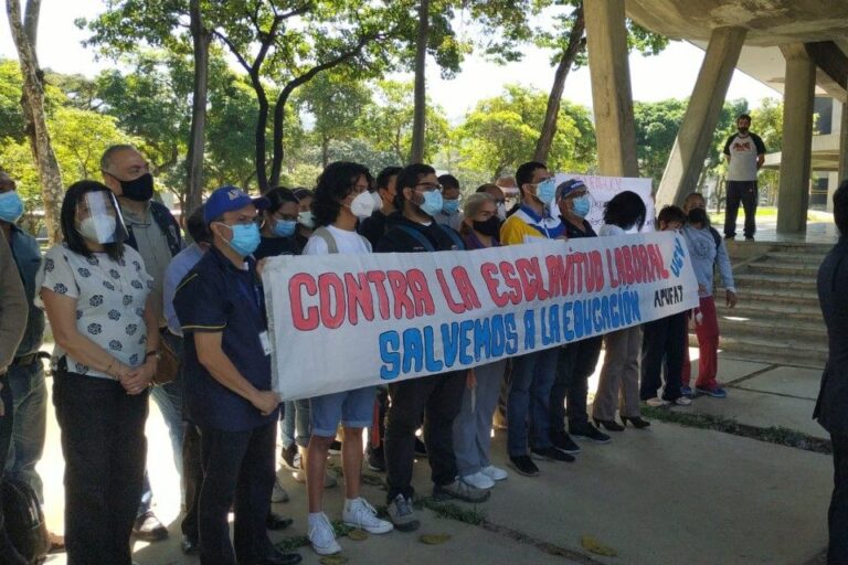 Comunidad de la UCV protesta en defensa de la autonomía universitaria