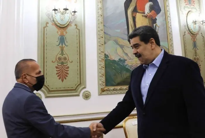 Maduro se reunió con gobernadores opositores en Miraflores