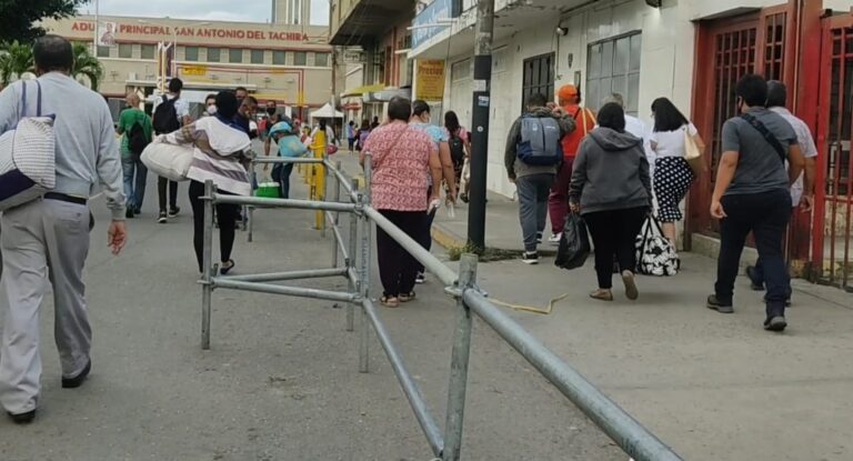 Concurrido y sin contratiempos el tránsito por la avenida Venezuela