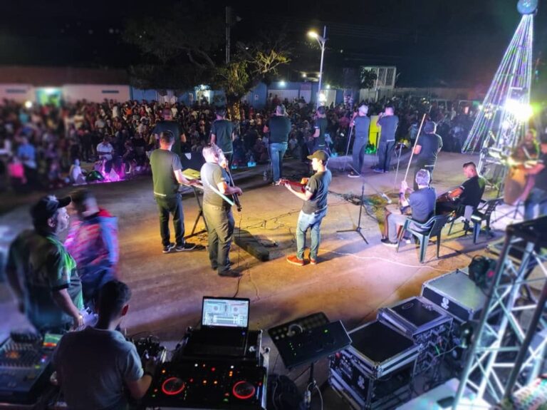 Zona Sur de la frontera dio inicio a la Navidad con encendido de luces