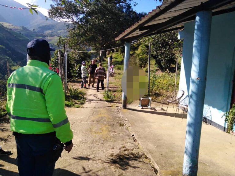 Localizan cadáver de un hombre en casa de campo de El Cobre