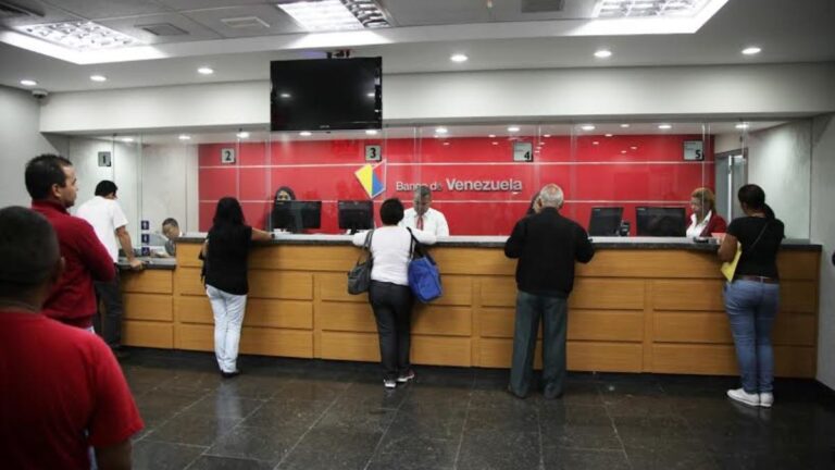 Banco de Venezuela vende dólares y euros