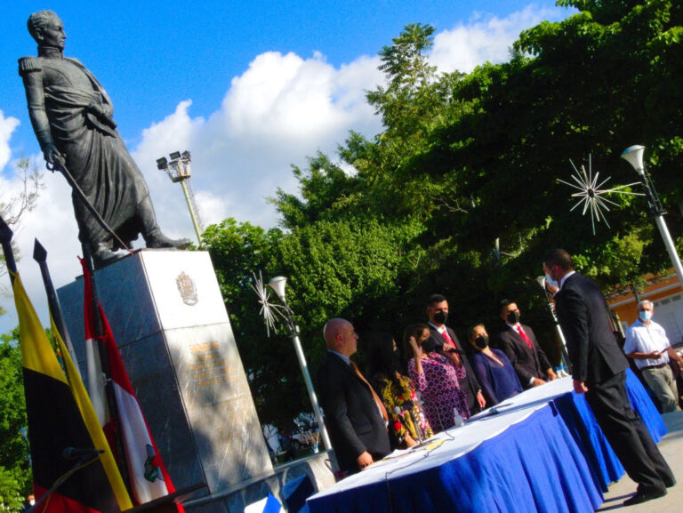 Juramentan concejales de Michelena