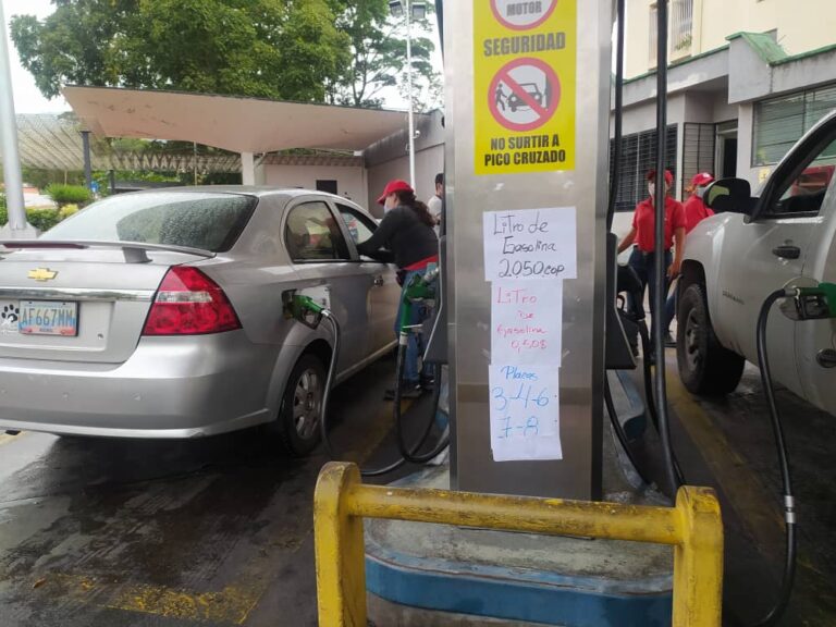 Gasolina internacional aumentó a 2.050 pesos colombianos