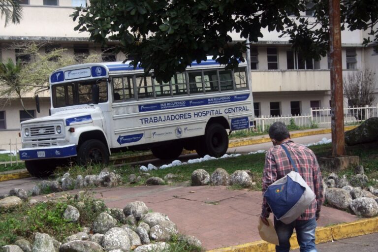 Mínimo fallece un paciente diario  por covid-19 en el Hospital Central 