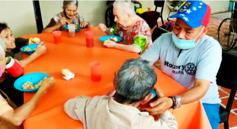 Navidad para los ancianos de Junín