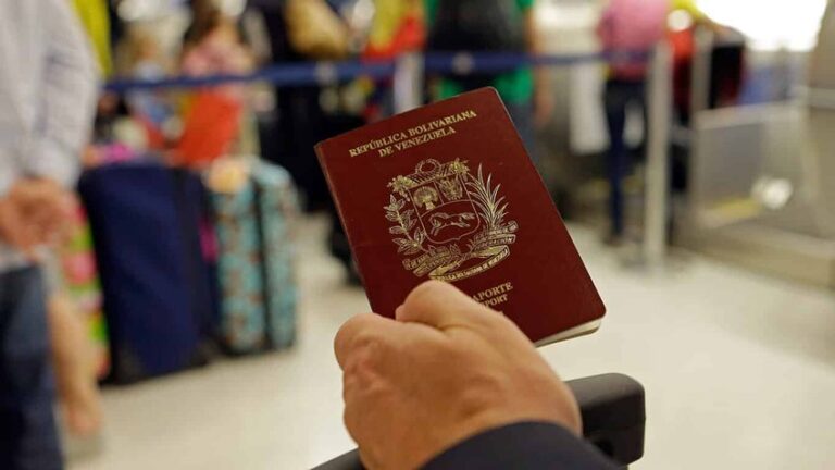 Saime podría aplicar multas por retardo en retiro de pasaportes
