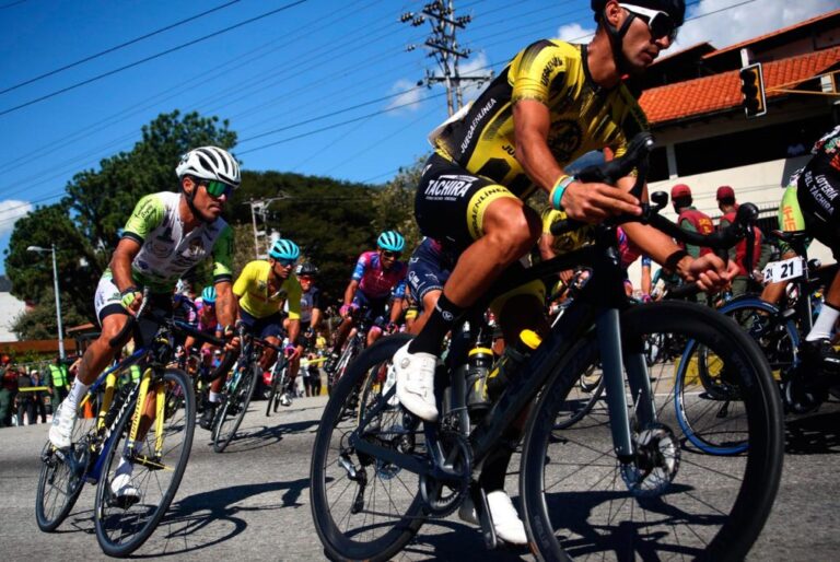 Daniel Abreu se mantiene segundo en la Vuelta al Táchira