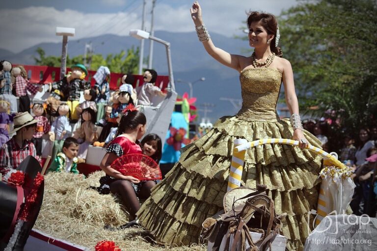 Desfile de la FISS 2022 contará con 23 carrozas