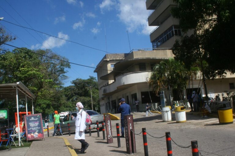 16 pacientes están hospitalizados en área covid-19 del Hospital Central