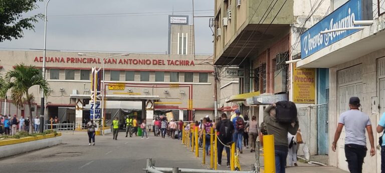 Así se encuentra la avenida Venezuela este 8E