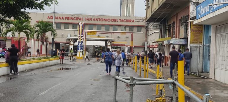 Martes lluvioso en la frontera