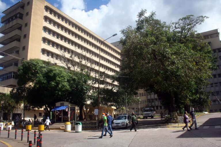 24 pacientes en área covid-19 del Hospital Central