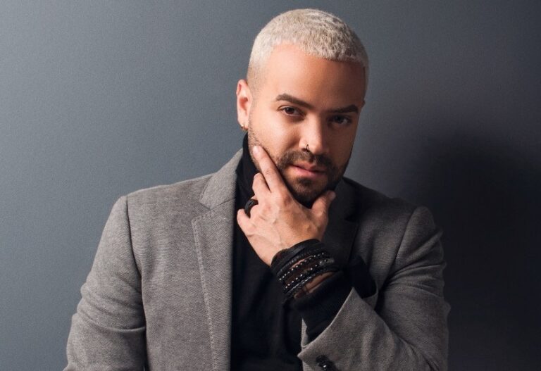 Nacho anuncia el lanzamiento de tres discos para este 2022