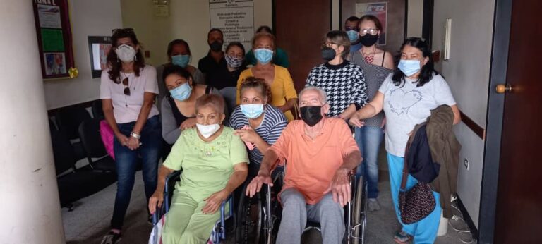 Pacientes del SRI-Core 1 solicitan apoyo del gobernador y el alcalde