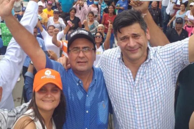 A seis días de las elecciones, Conatel suspende programa radial de Sergio Garrido