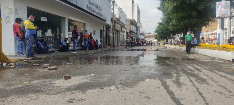 Más de 18 botes de aguas blancas se contabilizan en San Antonio del Táchira