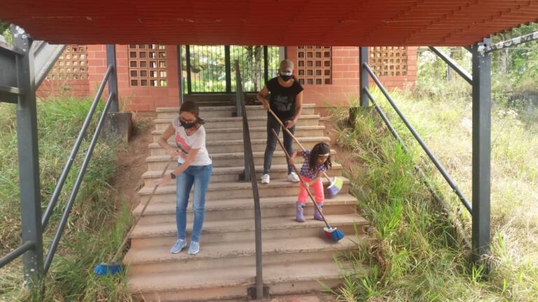 Personal de Salud Ambiental desplegado en Complejo Ferial