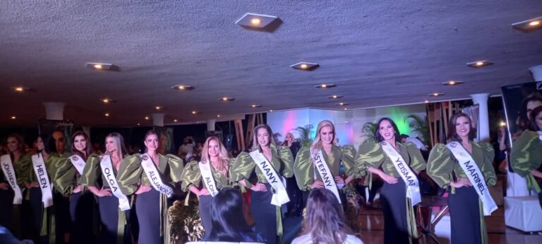 Presentadas a la prensa  candidatas a la FISS-2022