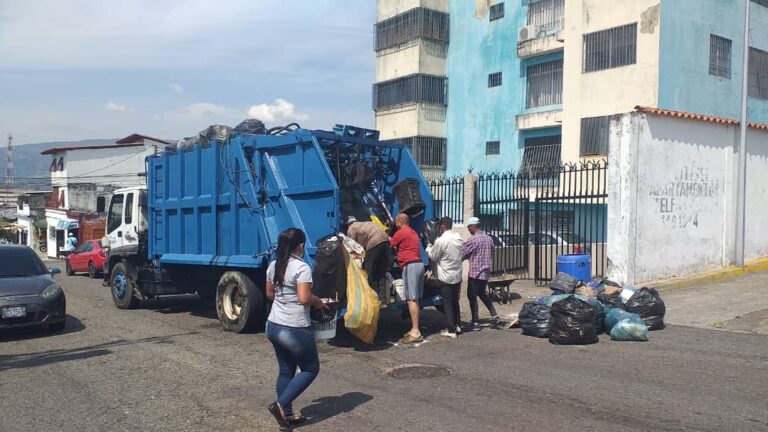 Avanza la recolección de basura en San Cristóbal