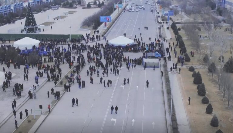 Nuevos enfrentamientos en Kazajistán tras llegada de tropas rusas