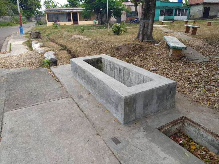 Exigen en Naranjales reinicio de trabajos de reconexión Cantv