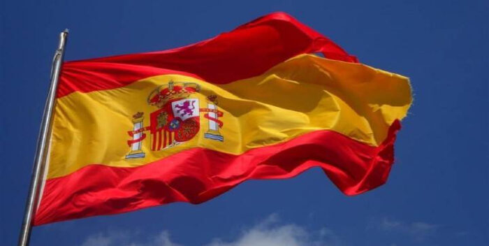 España exigirá vacunación reciente a venezolanos que vayan al país