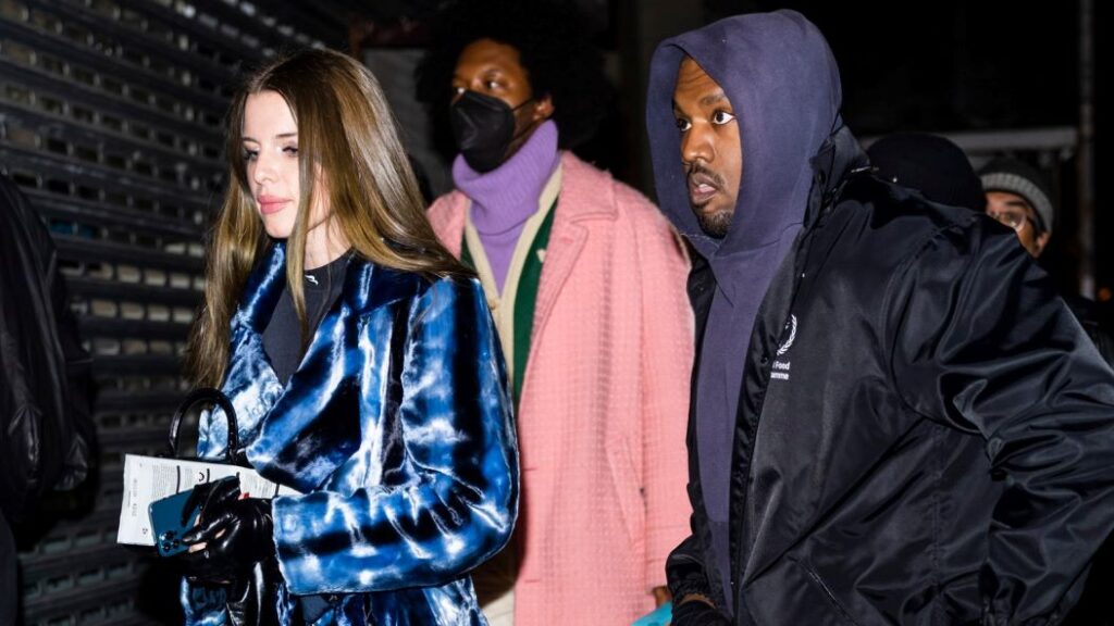 Kanye West y la actriz Julia Fox confirmaron su relación
