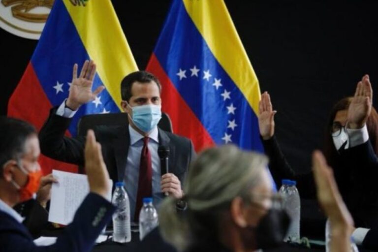 Se extiende mandato de Guaidó