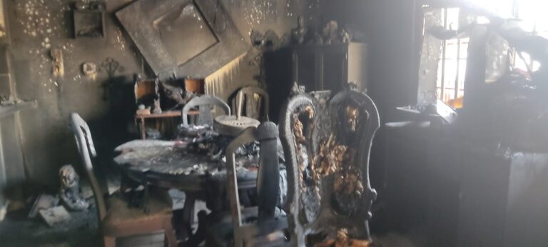 Pérdida total en apartamento de San Antonio tras incendio