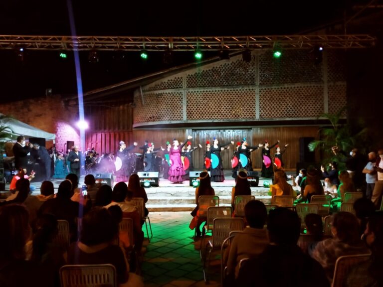 Lucida Noche de Pasodobles