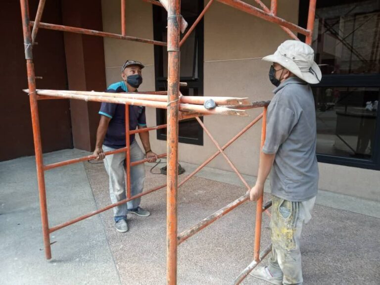 Freddy Bernal recupera edificio de la Gobernación del Táchira