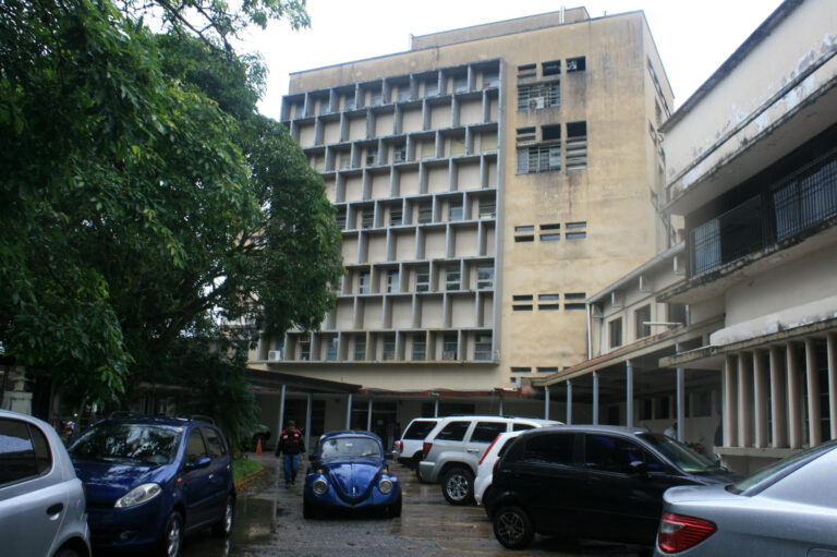 23 pacientes en área covid-19 del HC