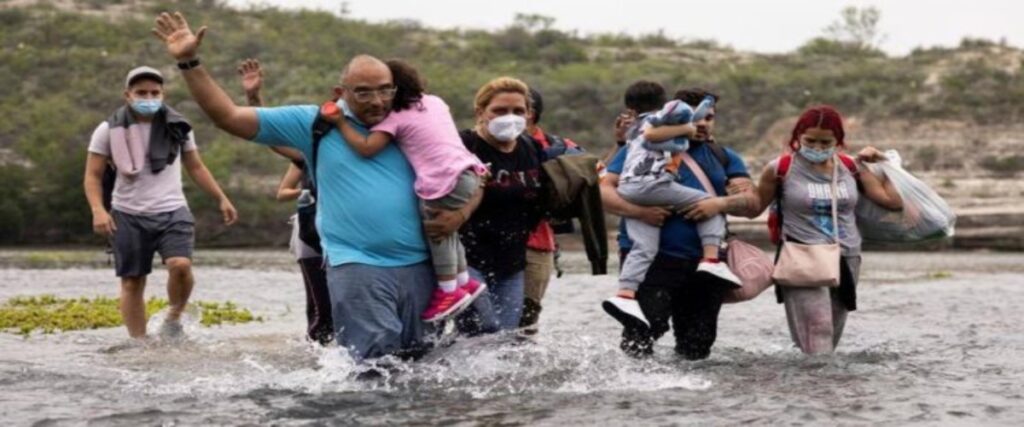 Más de 100 mil venezolanos llegaron a EEUU desde México en 2021