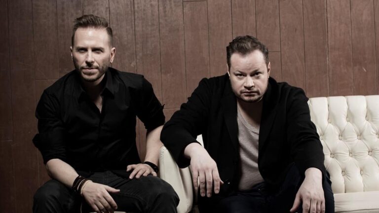 «Dime que sí», el estreno de Sin Bandera para pedir matrimonio