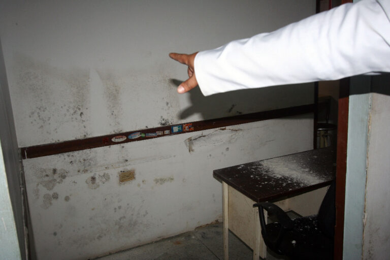 Urge reparar filtraciones y ventilación en consulta de ginecología del HC
